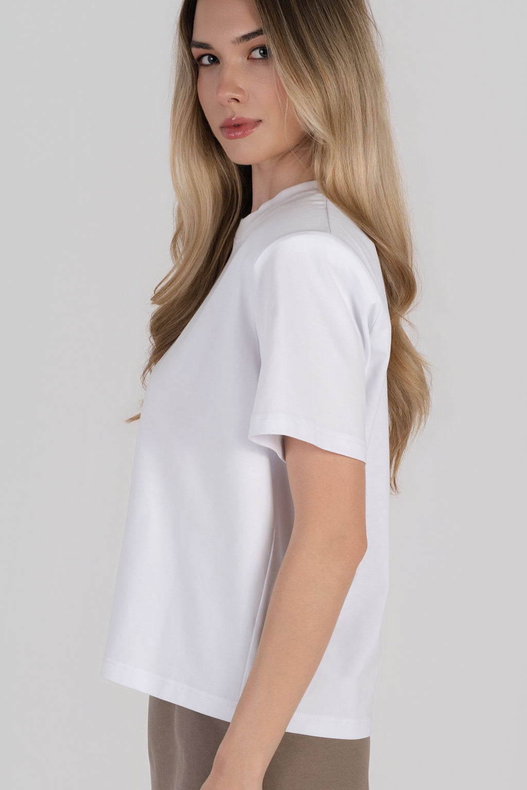 T-SHIRT AURA